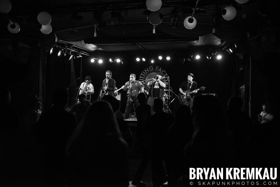 The Porkers, The Pandemics, The Rudie Crew, Skarroñeros @ Knitting Factory, Brooklyn, NY (35)